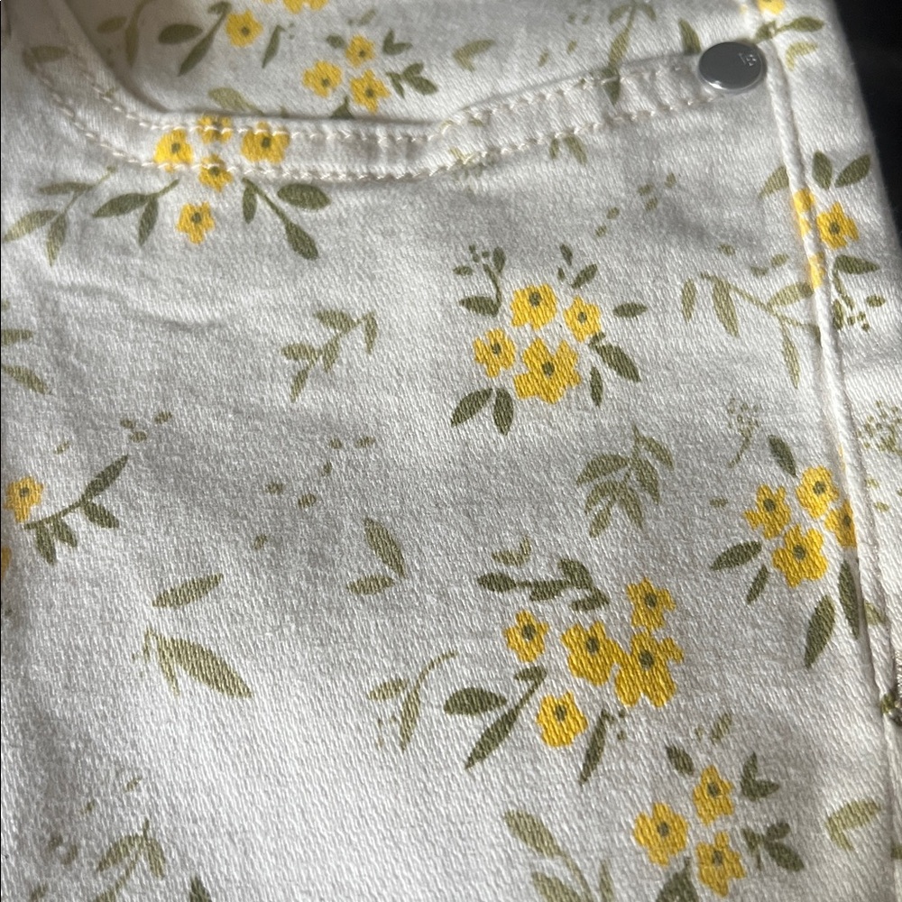 Judy Blue Women's Yellow Floral Cream Jeans - Picture 4 of 8